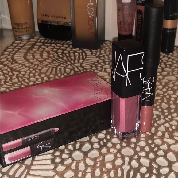 Brand new Nars liquid lipstick with lip counter - Picture 3 of 7